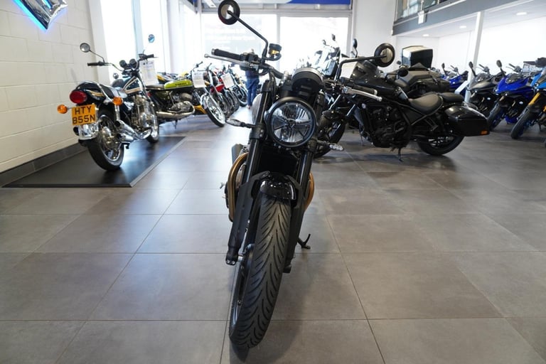 Triumph Speed Twin 900, 2025, Aluminium Silver IN STOCK NOW