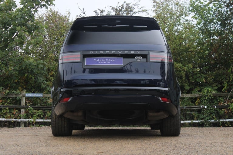 2022 Land Rover Discovery 3.0 D300 R-Dynamic HSE 5dr Auto ESTATE DIESEL Automatic