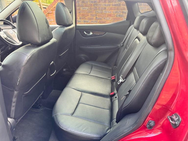2015 Nissan Qashqai 1.6 DiG-T Tekna [Non-Panoramic] 5dr HATCHBACK Petrol Manual