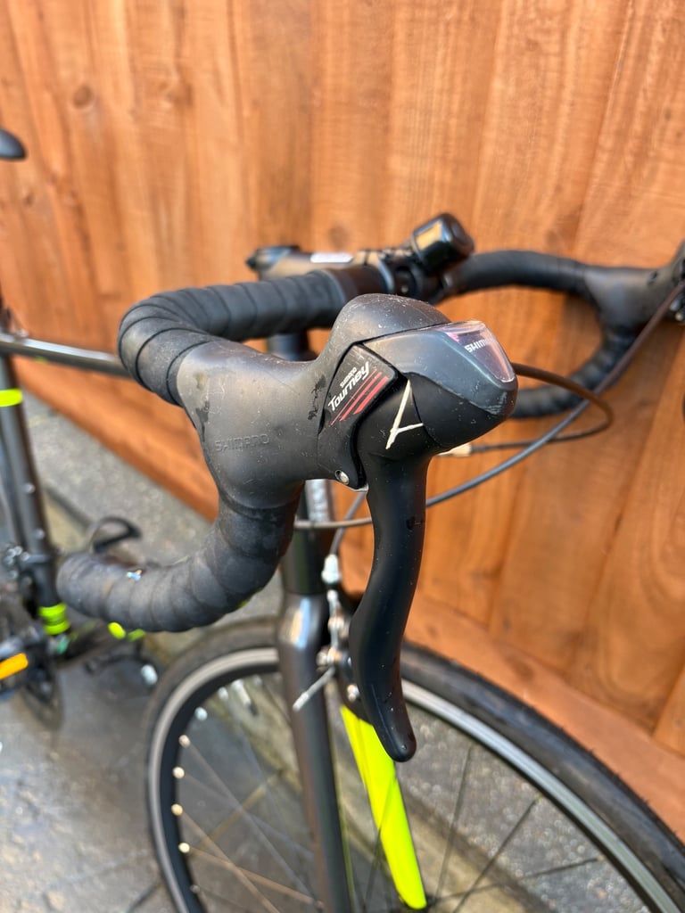 Pinnacle Laterite 1 road bike 