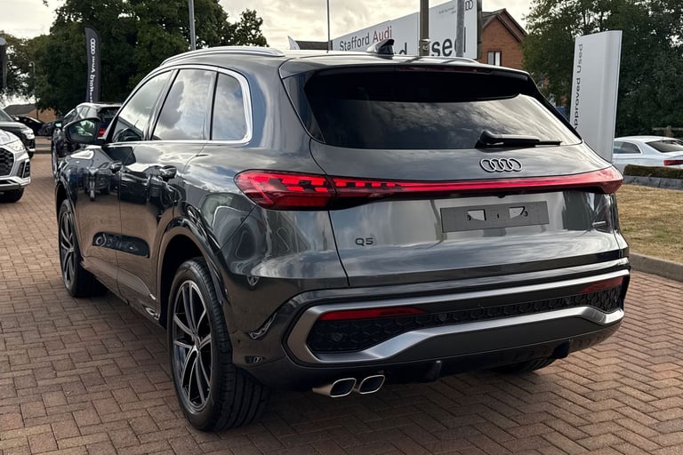 2025 Audi Q5 2.0 TDI S line S Tronic quattro Euro 6 (s/s) 5dr SUV Automatic