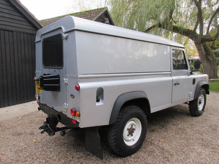 2006 Land Rover Defender TD5 110 2.5 COUNTY HARD TOP UTILITY VEHICLE 120PS-2006-ONLY 36,000 MILES...