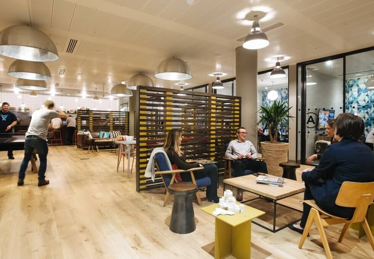*Moorgate* Private Serviced Offices: Units from 2 to 70 desks for rent EC2