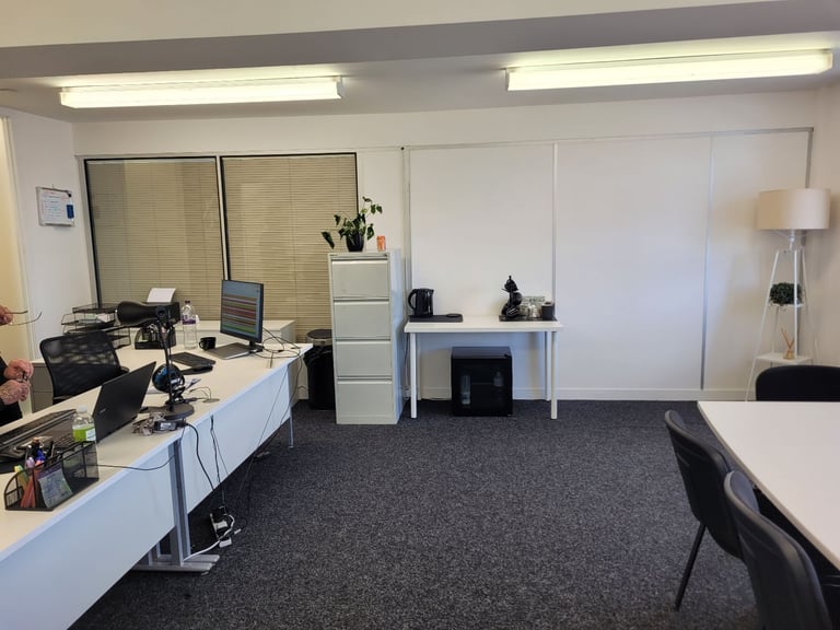 A medium studio space to let, Mirren Court Three, Renfrew Road, Paisley 