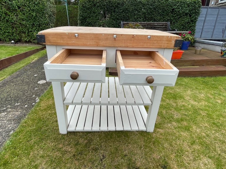 Beautiful Kitchen Butchers Block / Kitchen Island