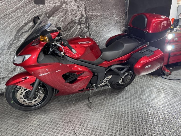 TRIUMPH SPRINT GT 1050 2014