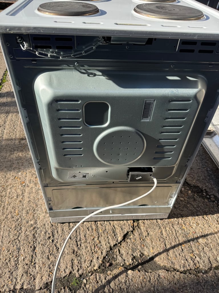 Curry’s Essentials Electric Cooker 60cm