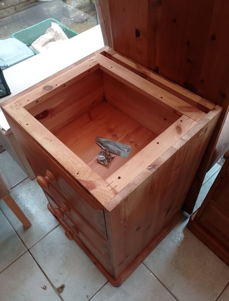 Solid Pine Dressing table with swivel mirror. 