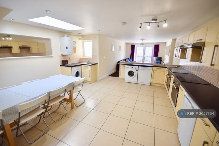 9 bedroom house in Coburn Street, Cardiff, CF24 (9 bed) (#2657334)