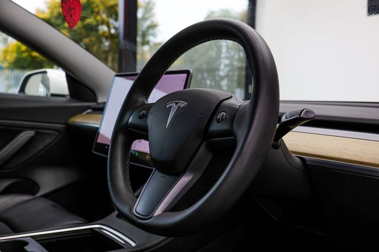 2020 Tesla Model 3 Standard Range Plus Saloon 4dr Electric Auto RWD (241 bhp) Saloon ELECTRIC Aut...