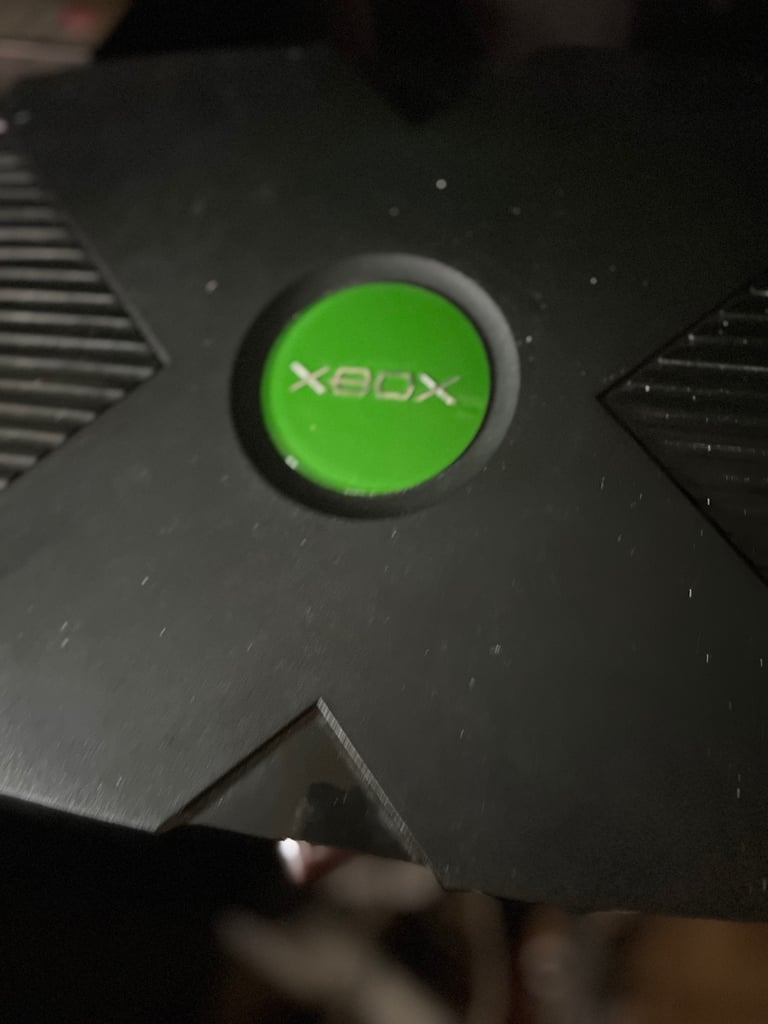 Retro Xbox original console with games & controllers