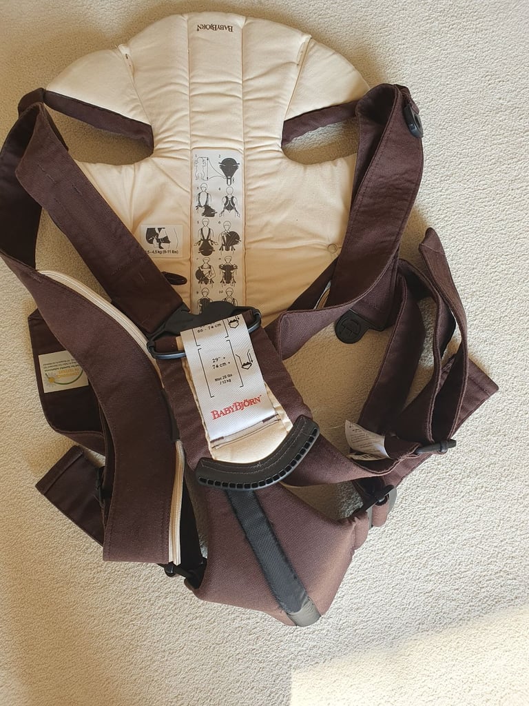 Baby Bjorn Carrier 3.5-4.5kg (8-11lbs) offers considered