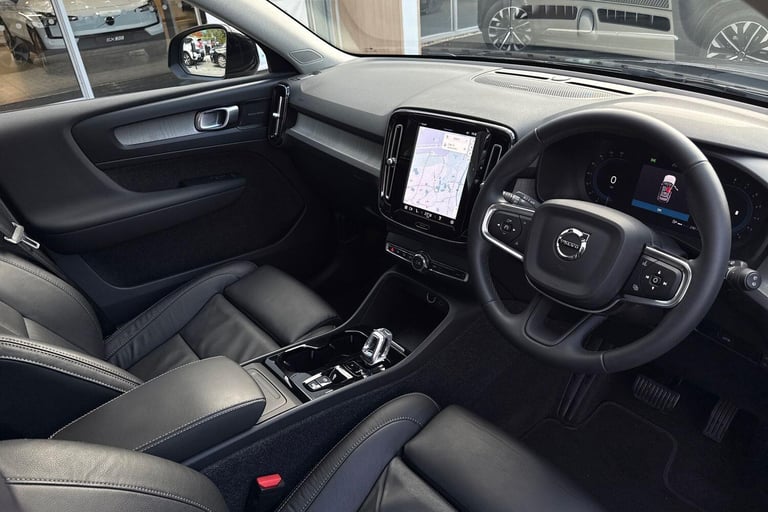 2022 Volvo XC40 2.0 B4 MHEV Ultimate SUV 5dr Petrol Hybrid DCT Auto Euro 6 (s/s) (197 ps) ESTATE ...