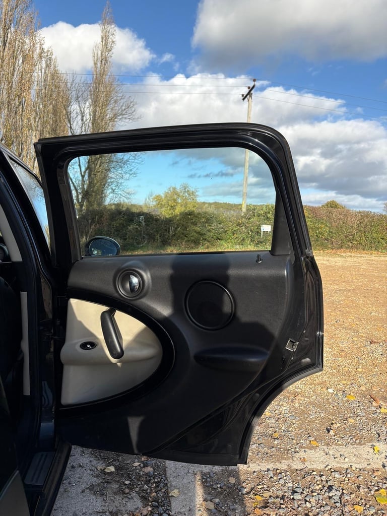 2011 MINI Countryman 1.6 Cooper D Euro 5 (s/s) 5dr HATCHBACK Diesel Manual