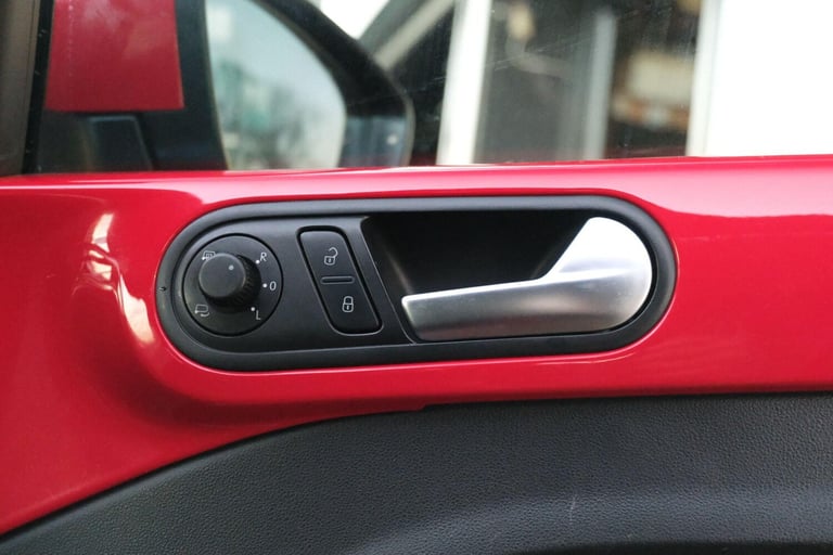 2025 Volkswagen BEETLE AUTO 1.2 TSI Design Hatchback 3dr Petrol DSG Euro 5 (105 ps) PETROL Automatic