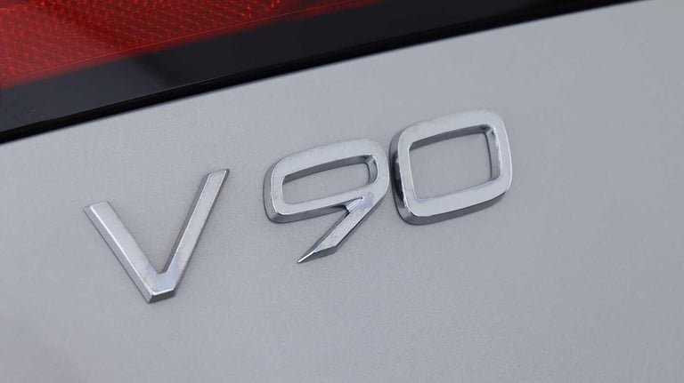 2025 Volvo V90 2.0 T6 [350] PHEV Plus Dark 5dr AWD Auto ESTATE PETROL/ELECTRIC Automatic