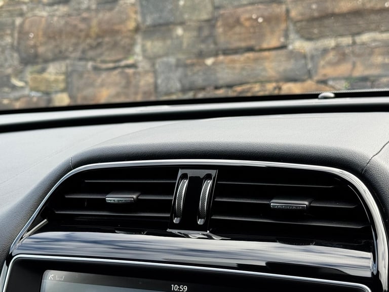 2017 Jaguar F-Pace 3.0 D300 V6 S Auto AWD Euro 6 (s/s) 5dr ESTATE Diesel Automatic