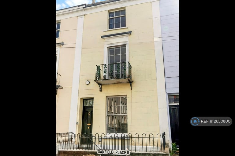 image for 6 bedroom house in Oakfield Place, Bristol, BS8 (6 bed) (#2650800)