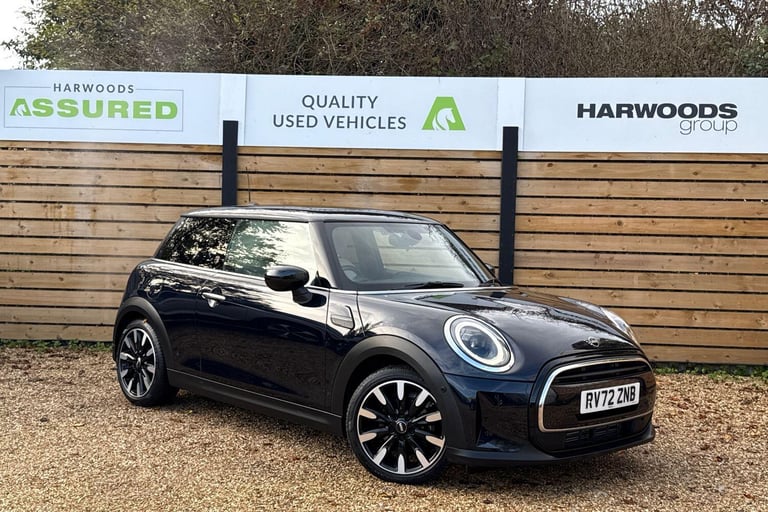 image for 2022 MINI Hatch 1.5 Cooper Exclusive Hatchback 3dr Petrol Steptronic Euro 6 (s/s) (136 ps) HATCHB...