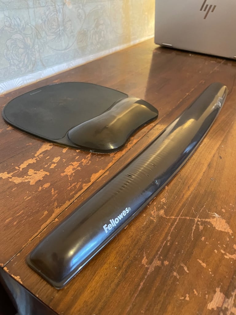 image for Mouse mat & wrist support (FREE)