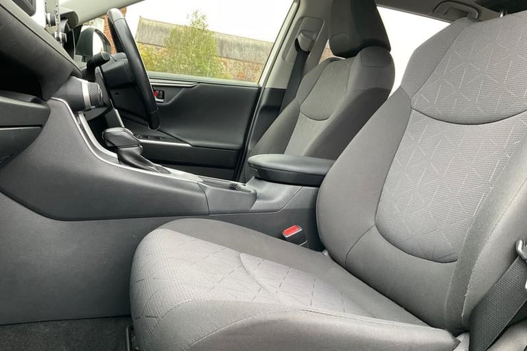 2020 Toyota RAV4 2.5 VVT-i Hybrid Design 5dr CVT**REAR CAMERA - FRONT &amp; REAR SENSORS - POWER ...