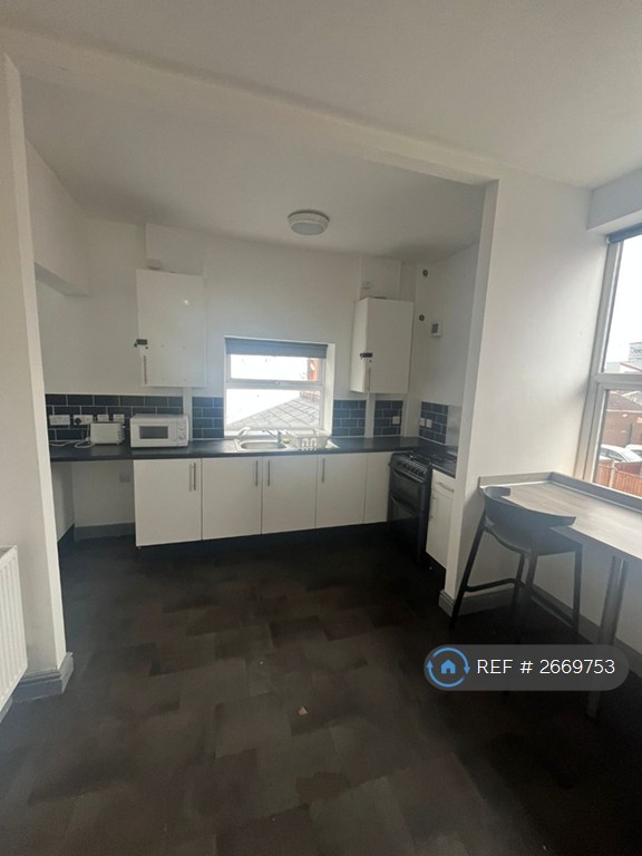 1 bedroom in St Helens Town Centre, St. Helens, WA10 (#2669753)