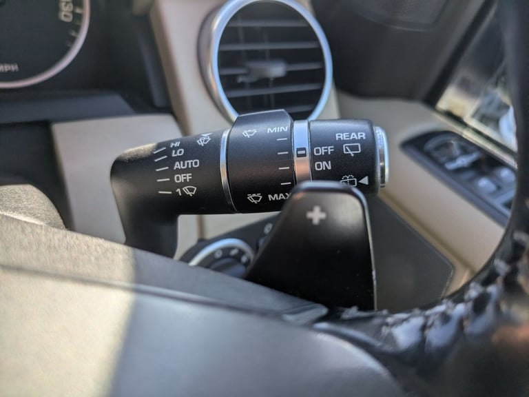 2012 62 LAND ROVER DISCOVERY 4 3.0 SD V6 HSE SUV 5DR DIESEL AUTO 4WD EURO 5 (255