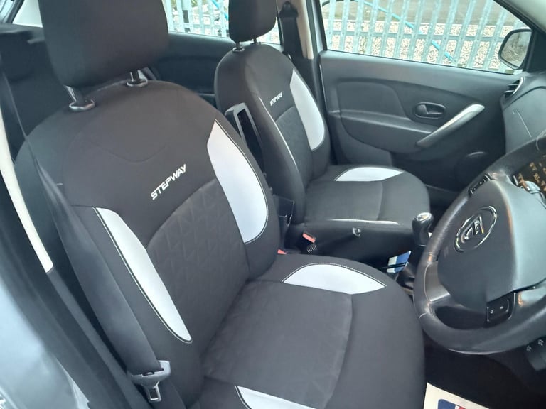 2014 Dacia Sandero Stepway 0.9 TCe Laureate Euro 5 5dr HATCHBACK Petrol Manual