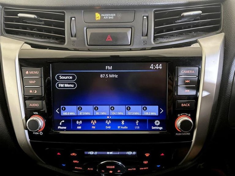 2021 Nissan Navara DoubleCab PickUp N-Connecta 2.3dCi 190 TT 4WD Auto PICK UP DIESEL Automatic