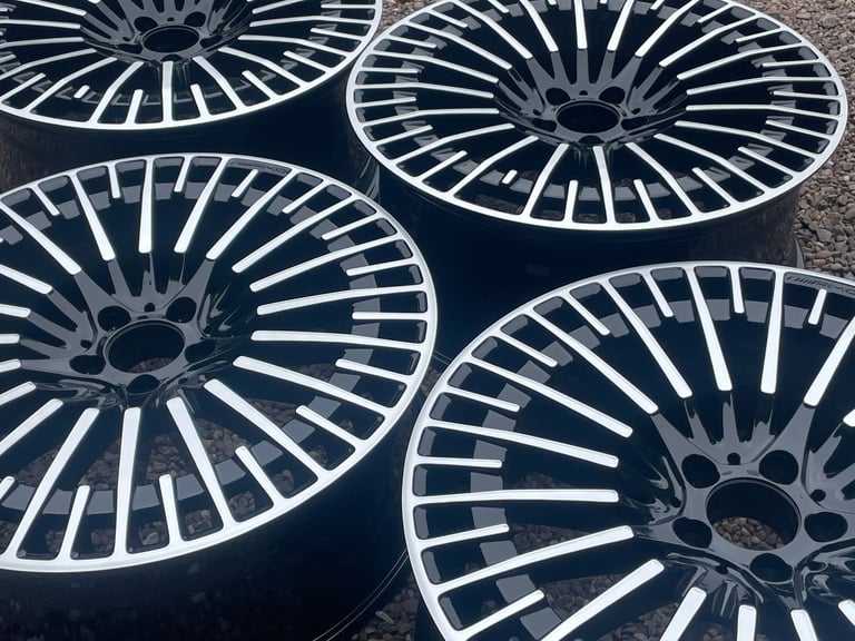 Genuine 21” Mercedes AMG EQC Staggered Alloy Wheels Refurbished Black Polished A2934011000 & 4011100