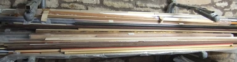 Lge JOBLOT OF RANDOM WOODEN PICTURE FRAMING MOULDINGS & WORK BENCH - MUST GO SOON - £1-2k VALUE 