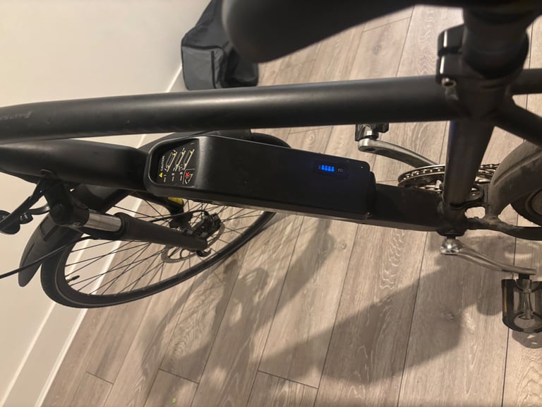 Carrera Crossfire E Mens Electric Hybrid Bike 2.0 - Frame Large