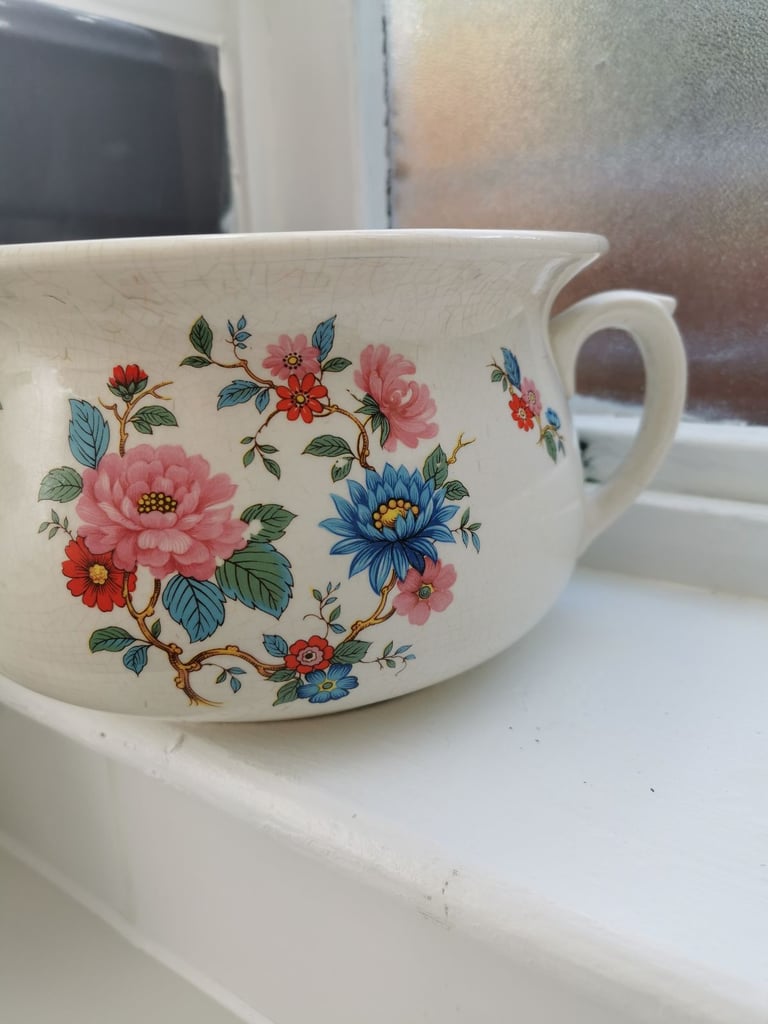 Vintage Price Kensington chamber pot/Plant holder