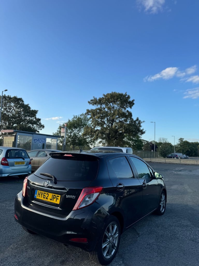 Toyota, YARIS, Hatchback, 2012, Manual, 1329 (cc), 5 doors