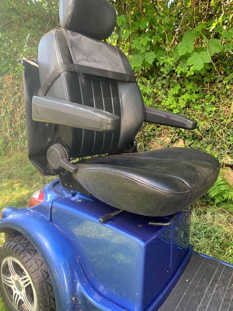All Terrain Scooterpac Ignite Road Safe mobility scooter 8 mph Fast Hardly Used