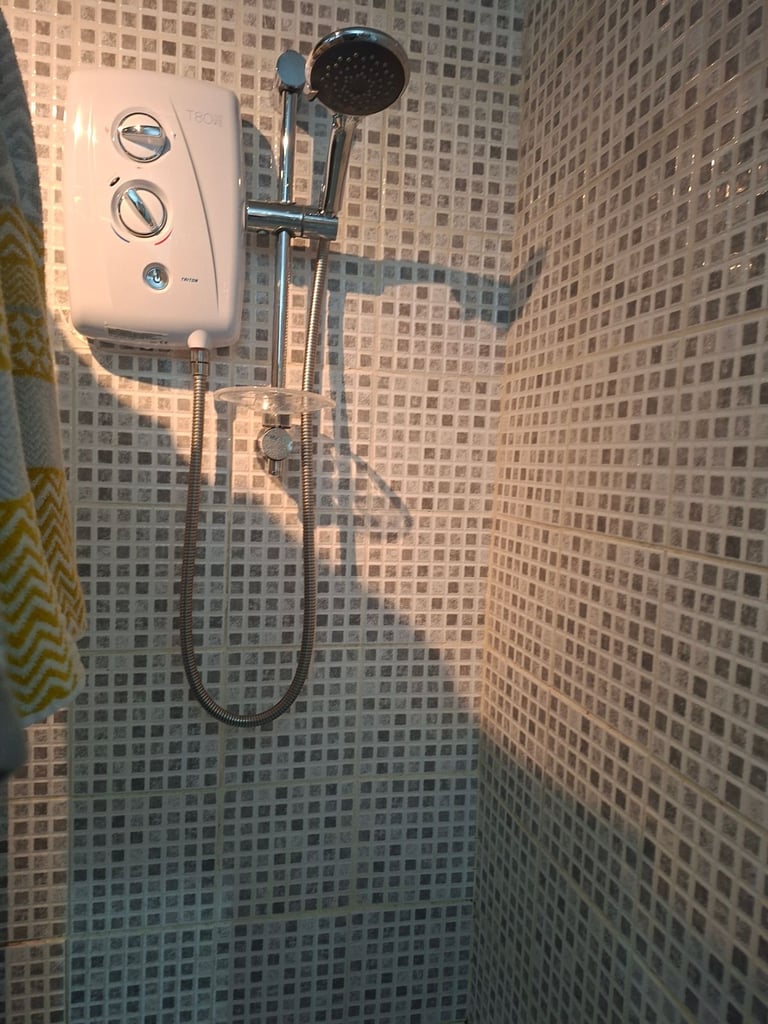 Bathtoom suite Immaculate 