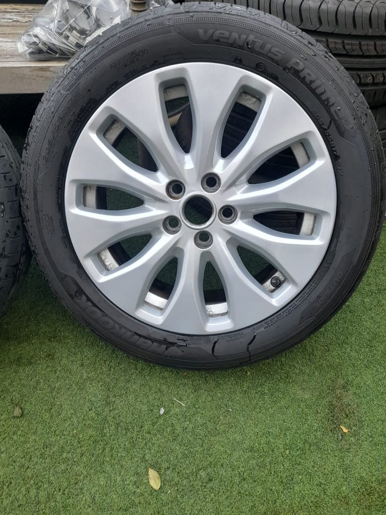 Set of 17 Inch Alloy wheels 5x108 with Tyres in West London Area