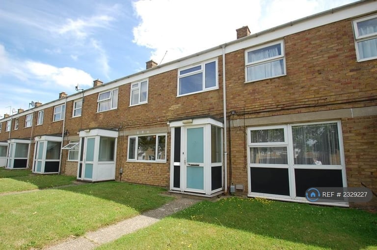image for 3 bedroom house in Ilex Close, Colchester, CO2 (3 bed) (#2329227)