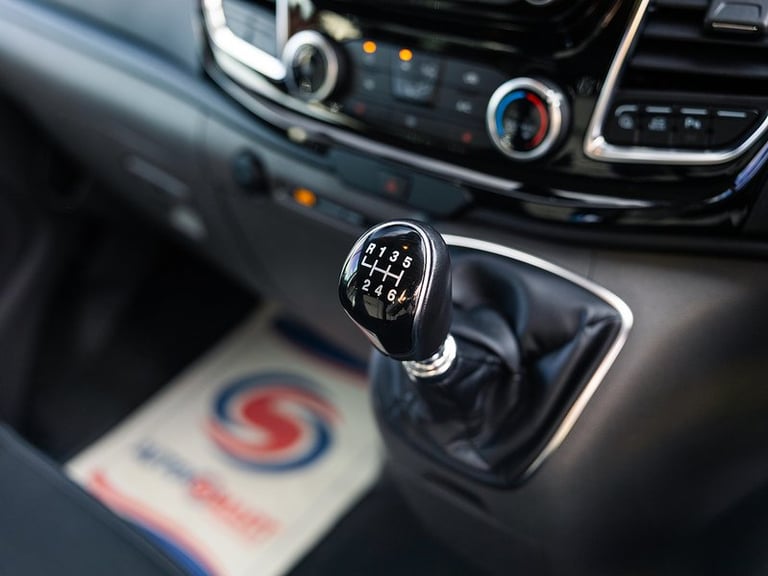 2022 Ford Transit Custom 2.0 EcoBlue 130ps Low Roof D/Cab Limited Van PANEL VAN DIESEL Manual