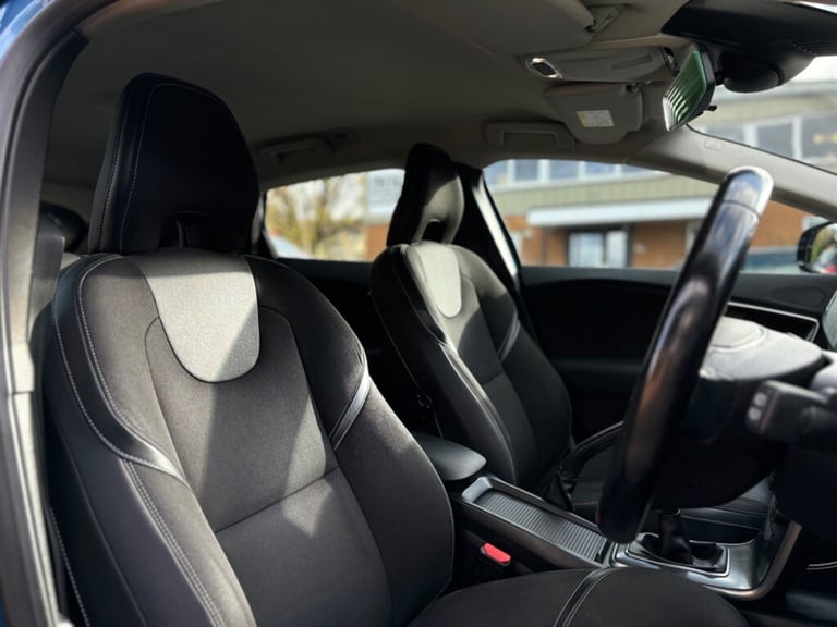 2015 Volvo V40 T2 SE 5dr HATCHBACK PETROL Manual