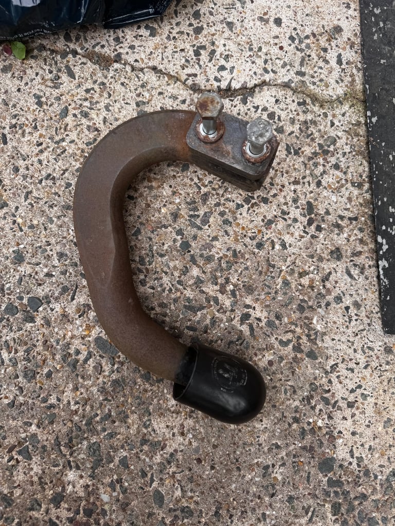 Tow bar