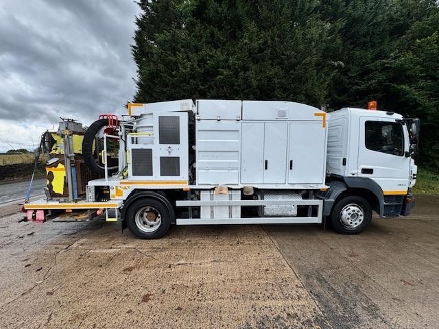 2015 65 Mercedes Atego 1324 E6 RSP vacuum excavator with coring rig