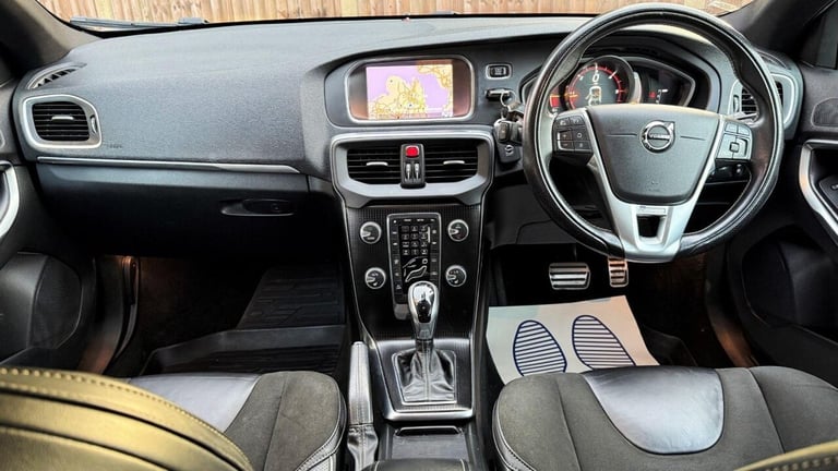 2017 Volvo V40 2.0 D2 R-Design Nav Plus Auto Euro 6 (s/s) 5dr Hatchback Diesel Automatic