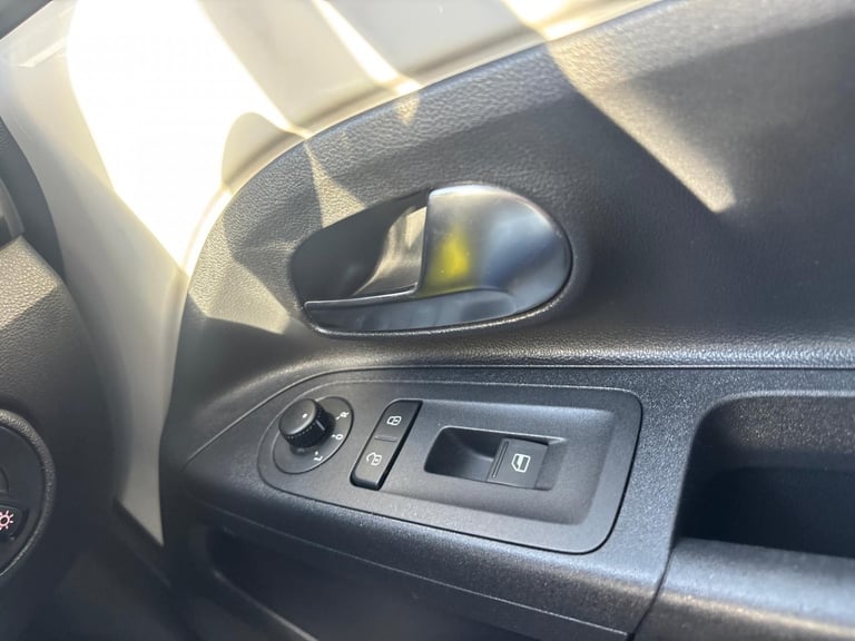 VOLKSWAGEN UP 1.0 Move up! 2014