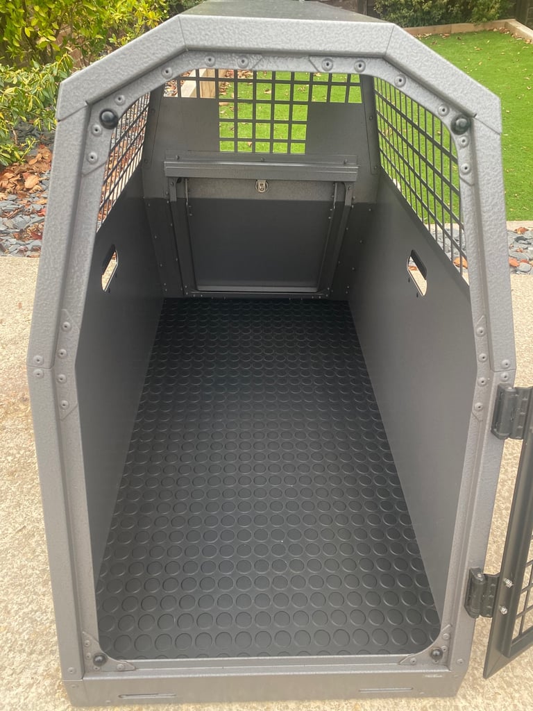 Transk9 B23 - B24 - B37 dog crate also DT box