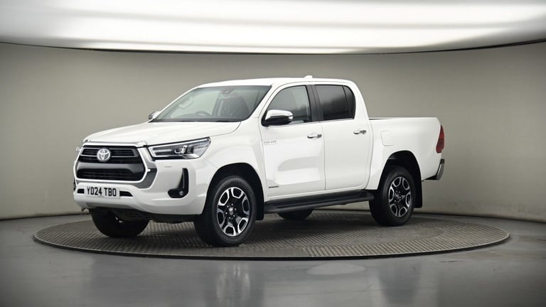 2024 Toyota Hilux 2.8 D-4D Invincible Pickup Double Cab 4dr Diesel Auto 4WD Euro 6 (s/s) (204 Pic...