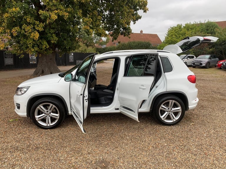 2014 Volkswagen Tiguan 2.0 TDi BlueMotion Tech R-Line 177 5dr ESTATE Diesel Manual
