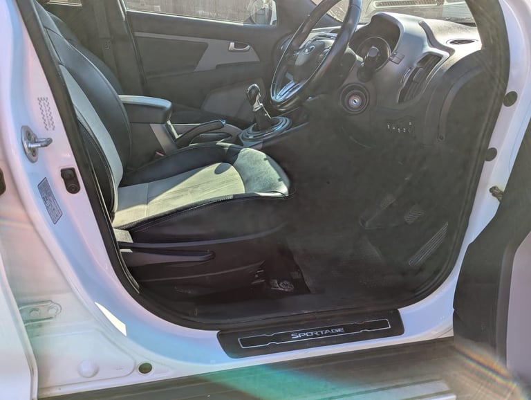 2014 Kia Sportage 1.7 CRDi White Edition 5dr ESTATE Diesel Manual