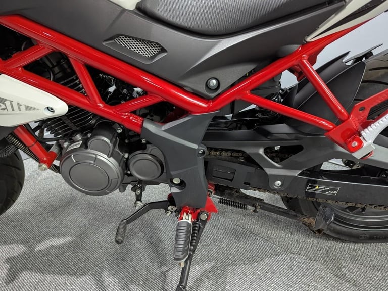 2025 (75) Benelli BN125 in White
