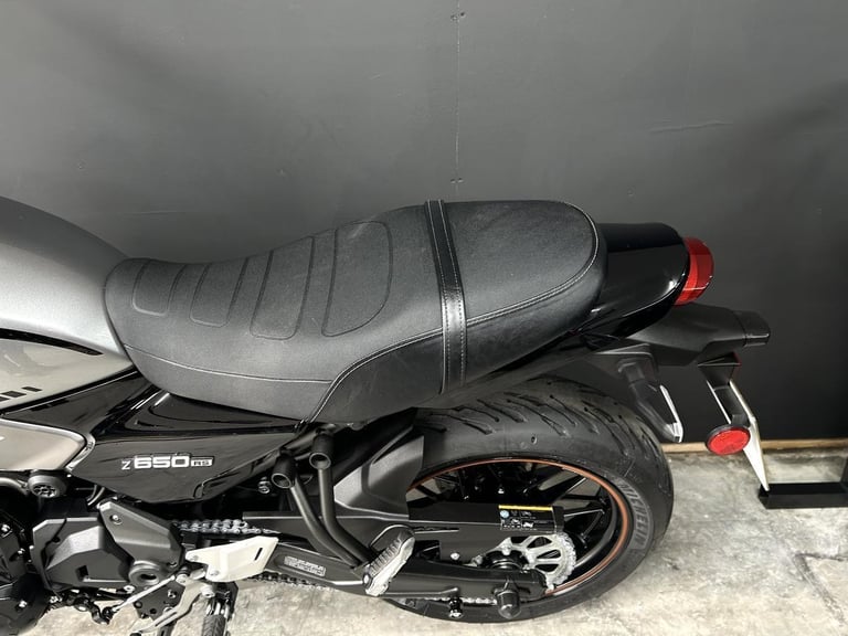 2022 22-PLATE KAWASAKI Z650RS Z650RS 6,968 MILES * FSH * RECENT TYRES * EXTRAS *